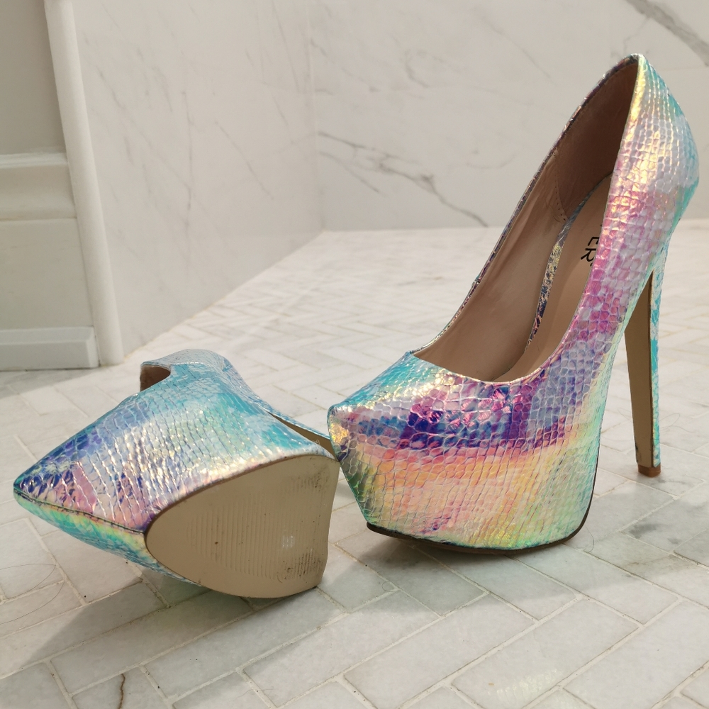 High heels - Picture 2 of 2